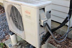 can a mini split heat a whole house