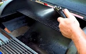 what is the easiest way to clean a grill